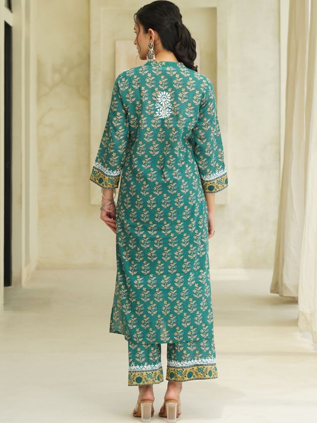 House of Chikankari Women Floral Printed Regular Pure Cotton Kurta with Set