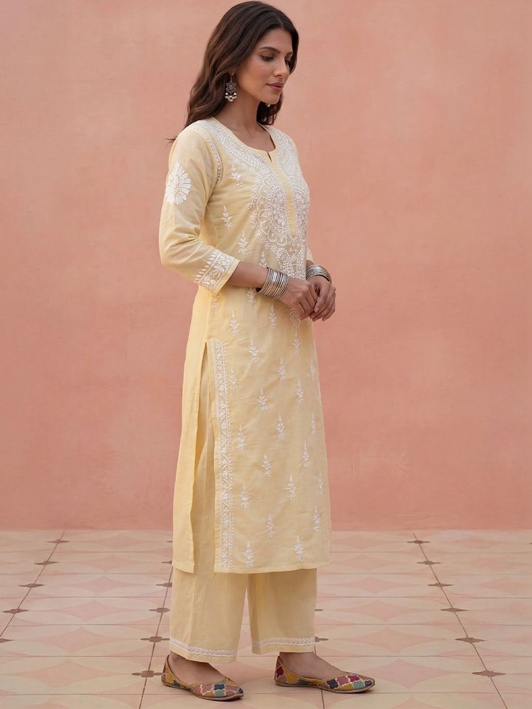 House of Chikankari Women Regular Chikankari Kurta with Trousers
