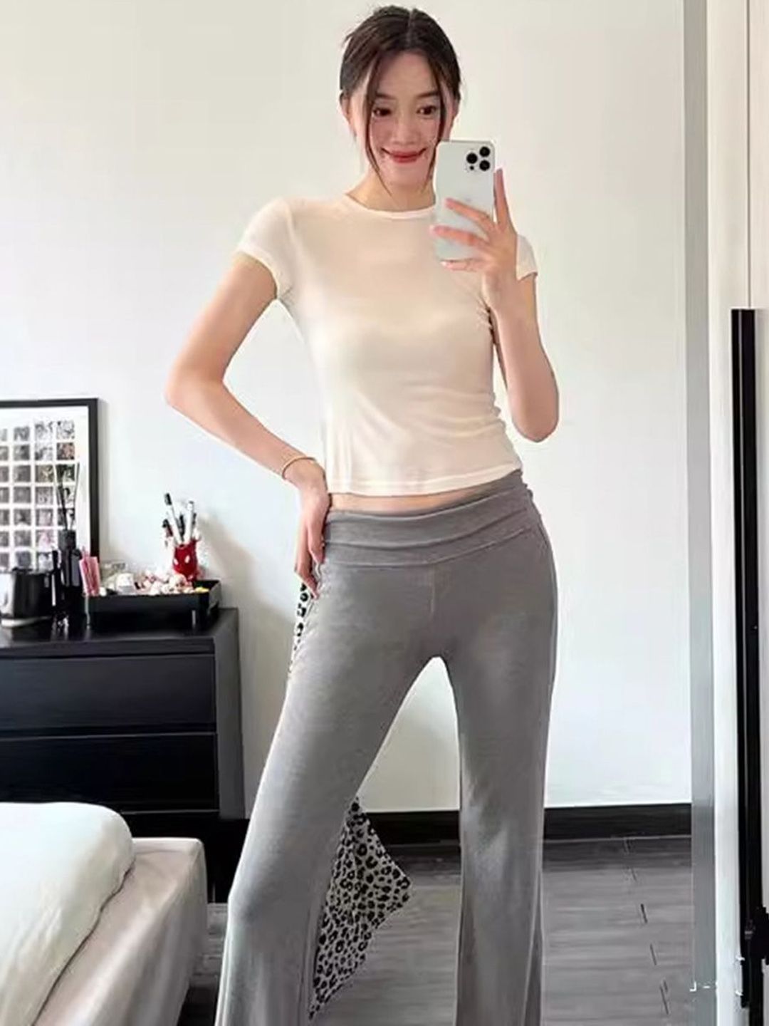 DressBerry Women Mid-Rise Flared Track Pants