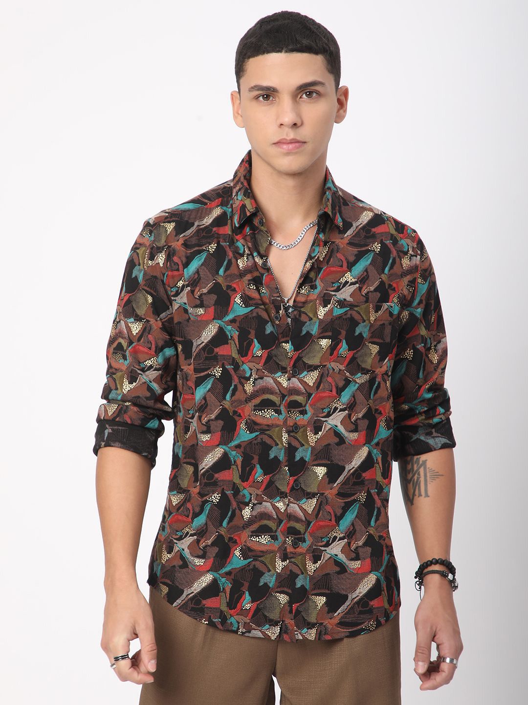 VASTRADO Men Abstract Printed Classic Slim Fit Opaque Cotton Casual Shirt