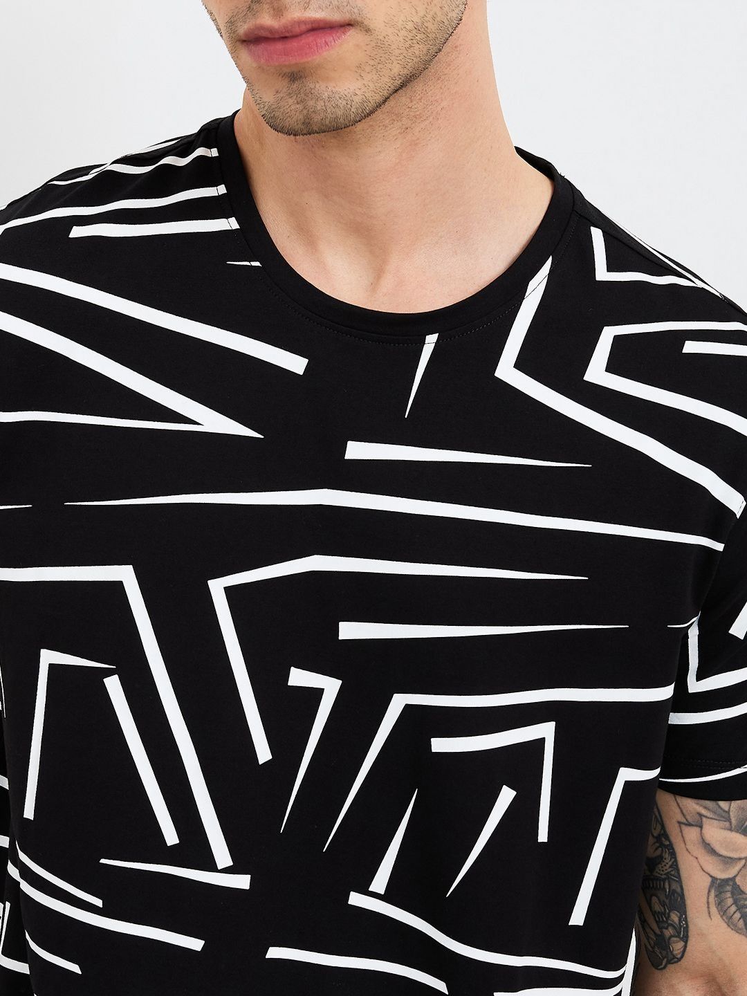 SPYKAR Men Abstract Printed Round Neck Cotton Slim Fit T-shirt