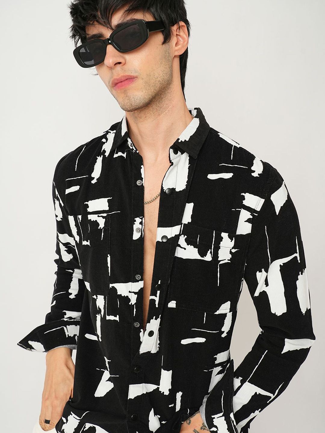 VASTRADO Men Classic Spread Collar Abstract Printed Cotton Slim Fit Casual Shirt
