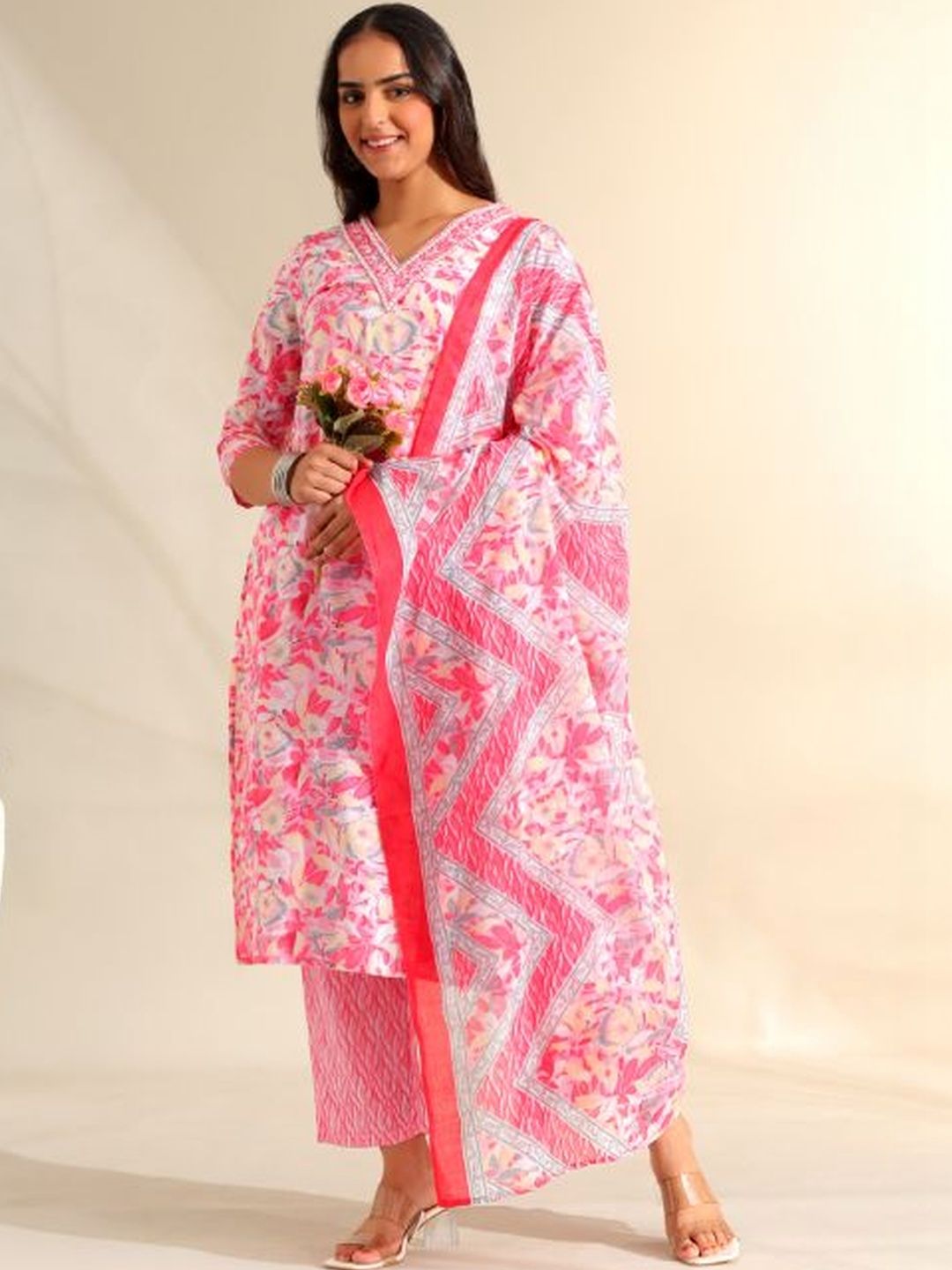 Mamicha Women Floral Printed Regular Pure Cotton Kurta with Trousers & With Dupatta