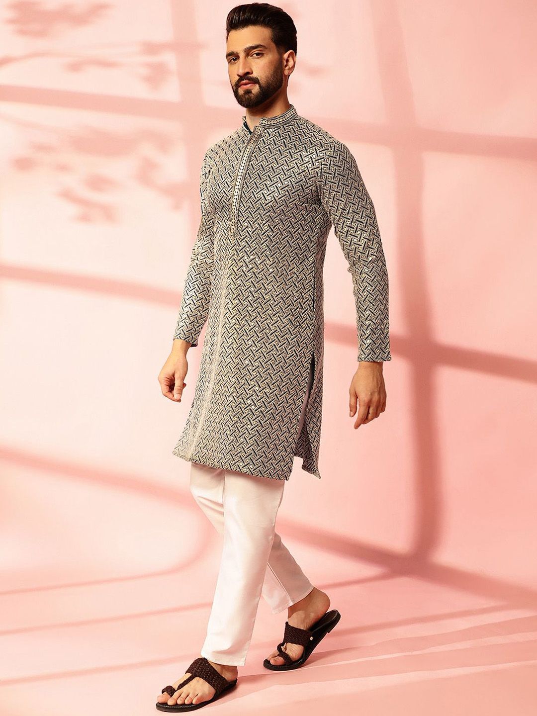 Anouk Kolar Mandarin Sulam Geometrik Labuci Kapas Kurta Lurus
