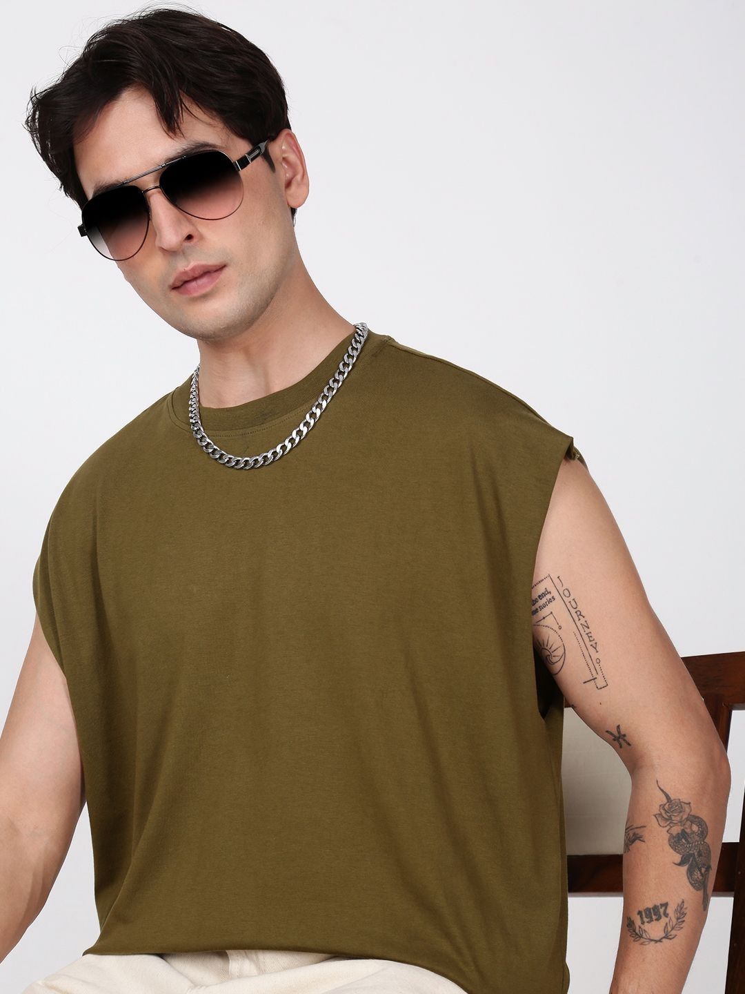 Bene Kleed Pepejal Lengan Pepejal T-Shirt Kapas Tulen Berat