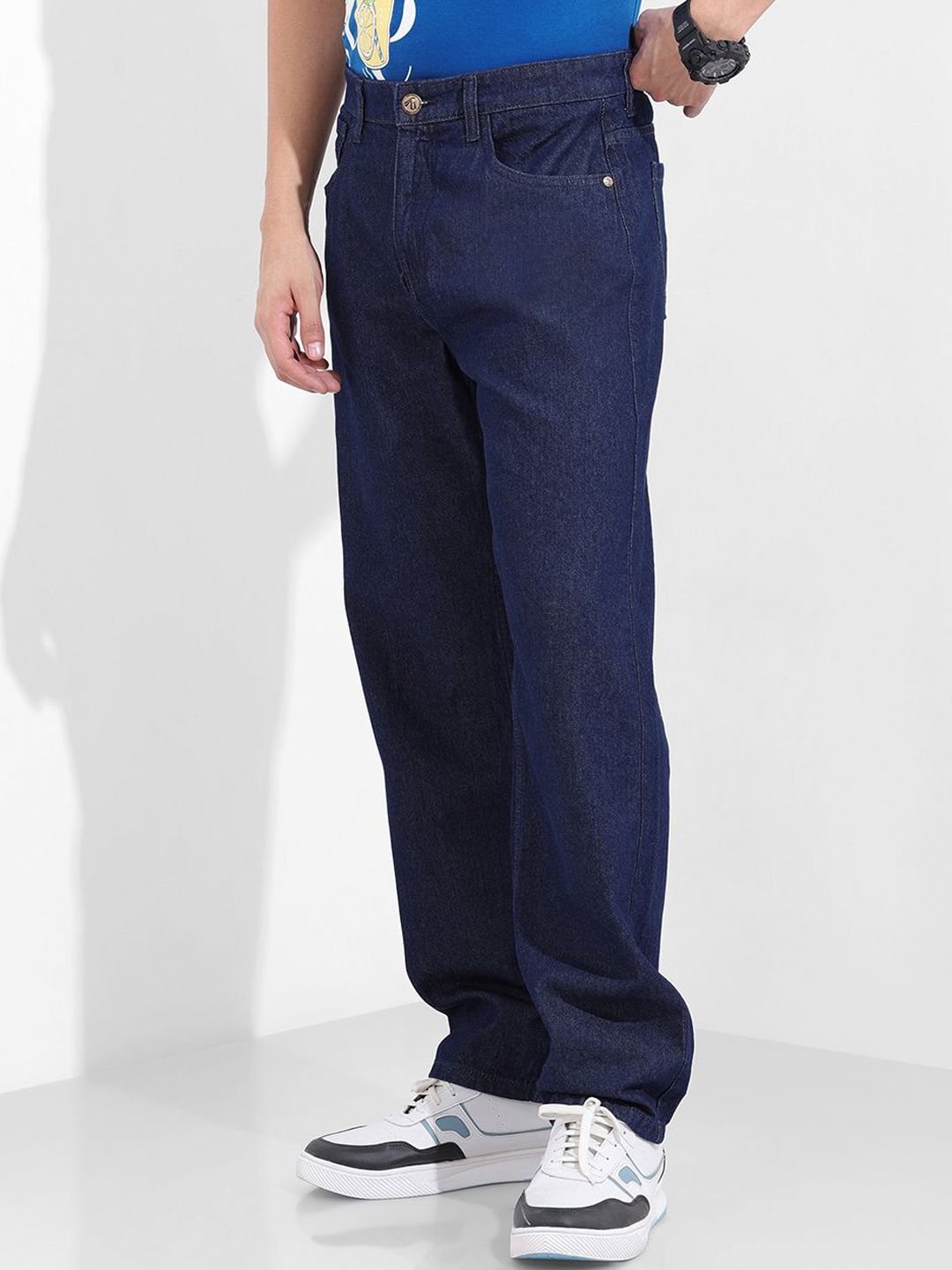 The Indian Garage Co Men Relaxed Fit Mid-Rise Low Distress Jeans