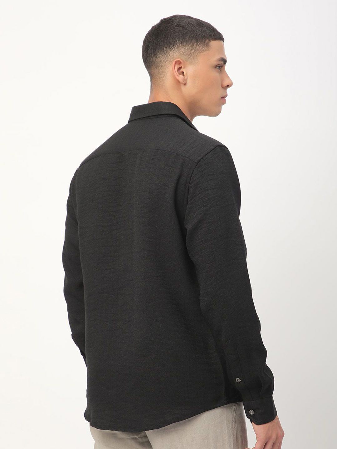 VASTRADO Men Classic Spread Collar Solid Cotton Slim Fit Casual Shirt