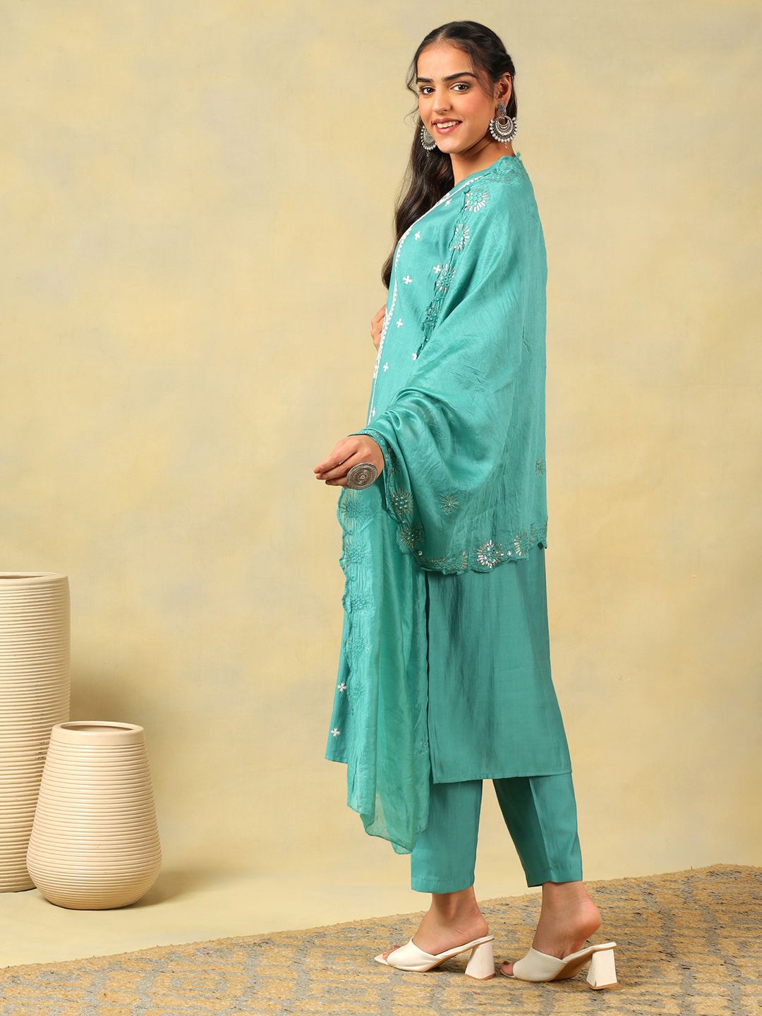 Mamicha Women Ethnic Motifs Embroidered Regular Thread Work Pure Cotton Kurta with Trousers & With Dupatta