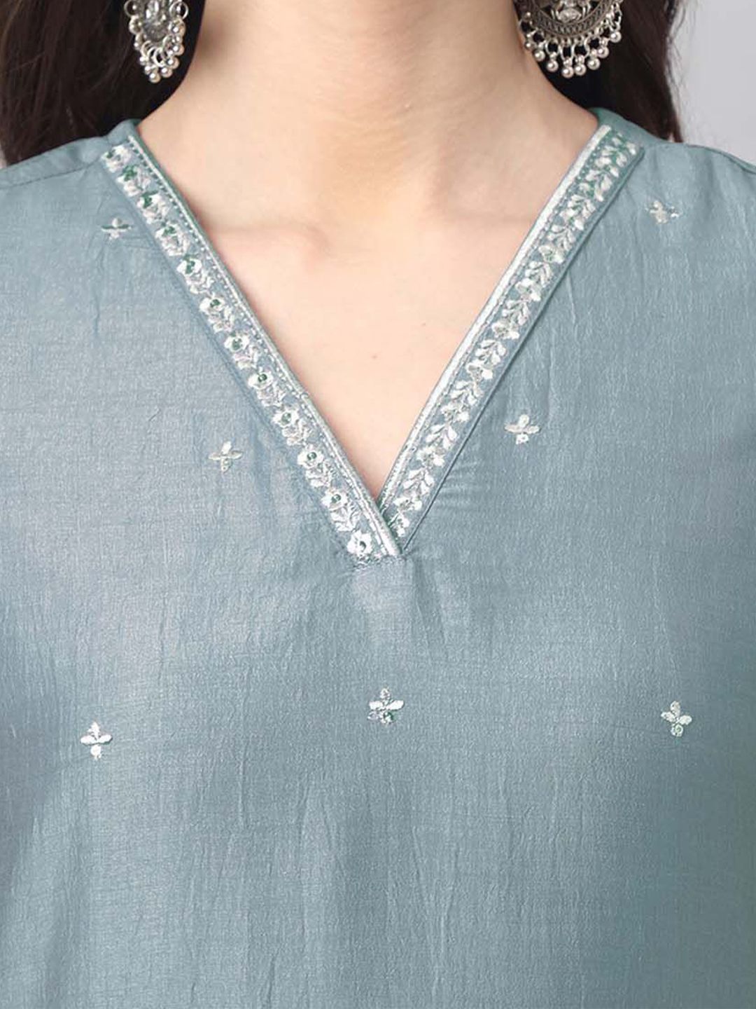 Janasya Women Ethnic Motifs Embroidered Regular Kurta with Trousers & With Dupatta