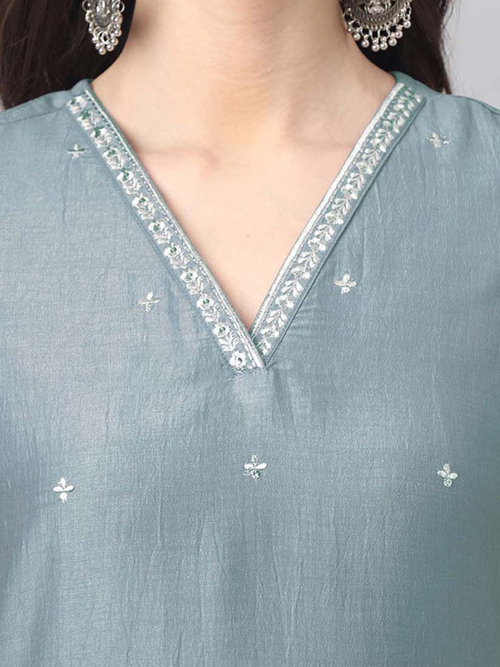 Janasya Women Ethnic Motifs Embroidered Regular Kurta with Trousers & With Dupatta