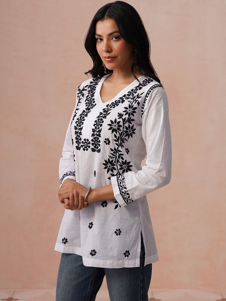 Rumah Wanita Chikankari Kurta Sulam Bunga