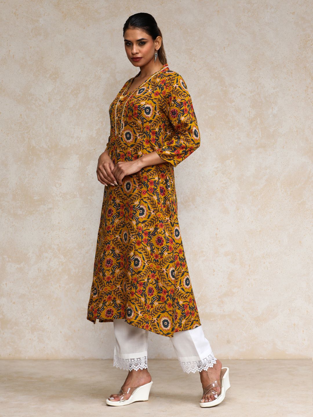 Varanga Floral Printed Cotton V-Neck A-Line Kurta