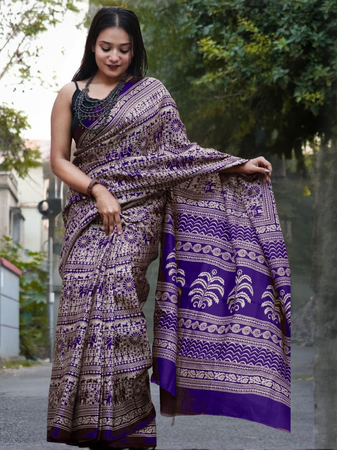 KALINI Ethnic Motifs Art Silk Saree