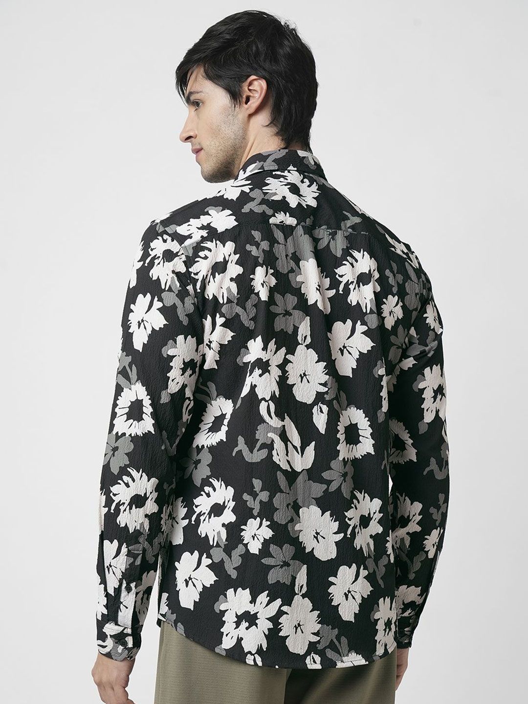 VASTRADO Men Classic Spread Collar Floral Printed Slim Fit Casual Shirt