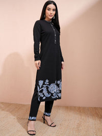 Vishudh Black Floral Printed Mandarin Collar Straight Kurta With Trousers