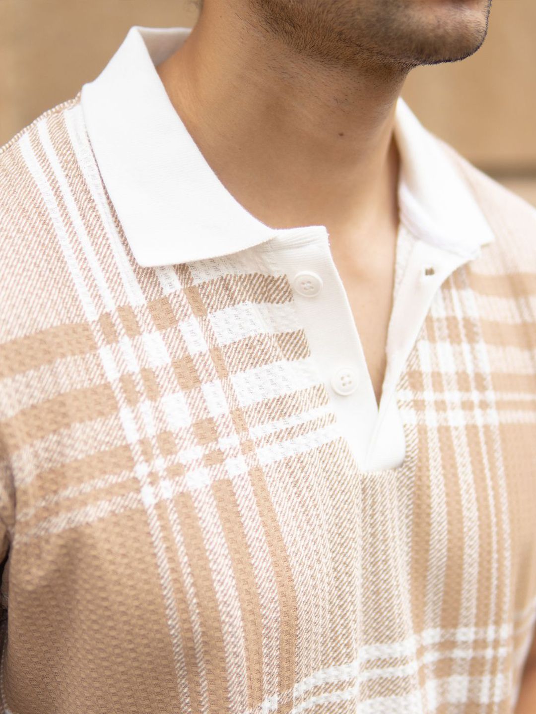 Powerlook Men Beige & White Checked Polo Collar T-shirt