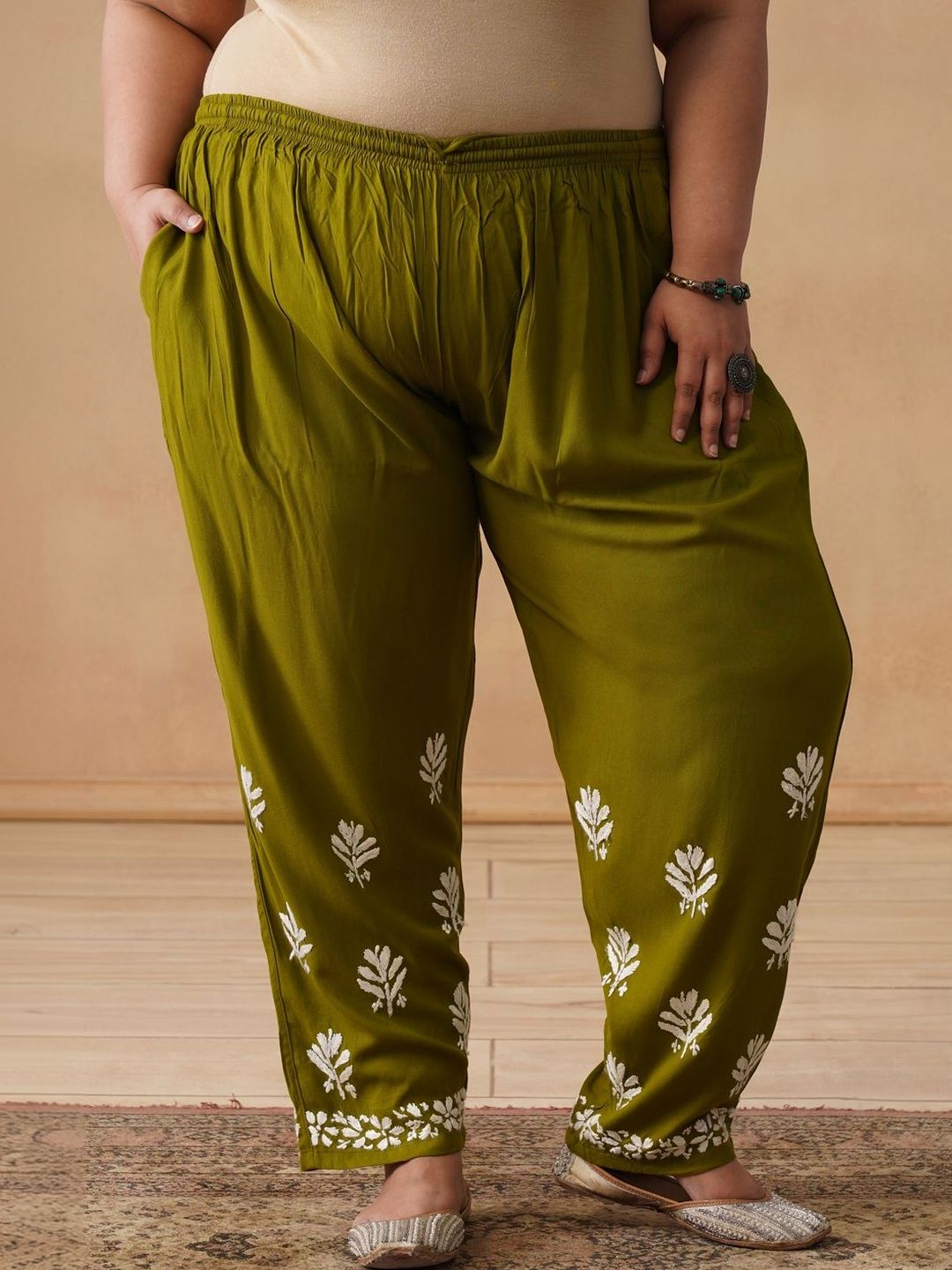 House of Chikankari Women Solid Olive 2 Pieces Regular Kurta with Trousers Set