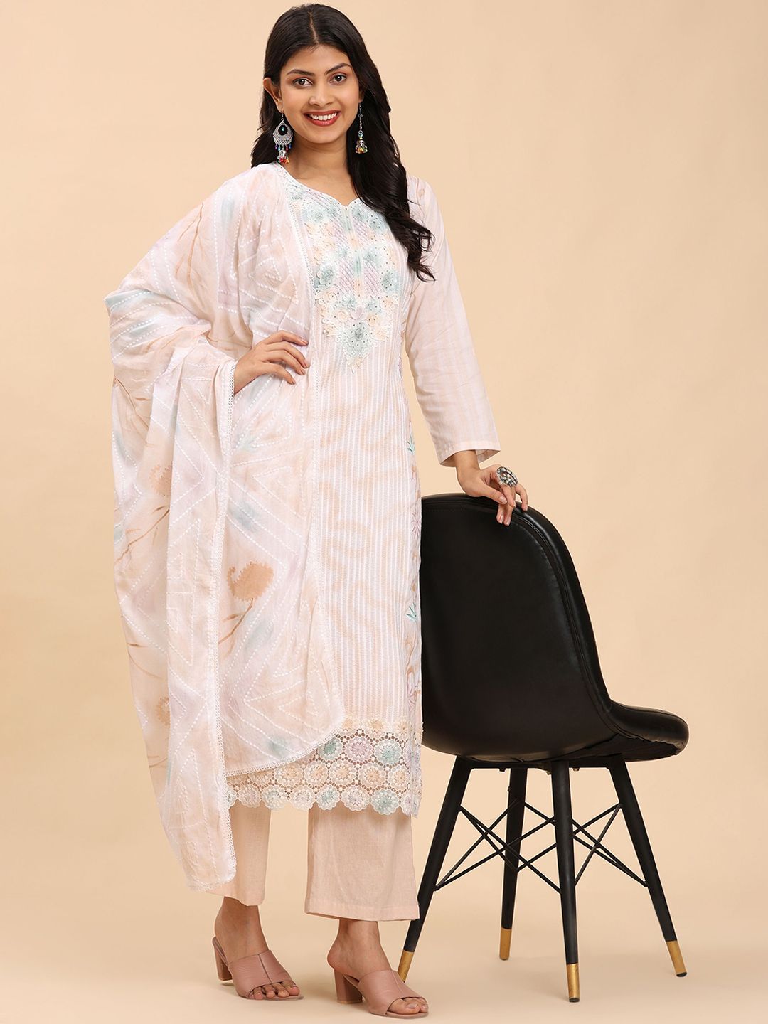 Mamicha Women Floral Printed Regular Pure Cotton Kurta with Palazzos & With Dupatta