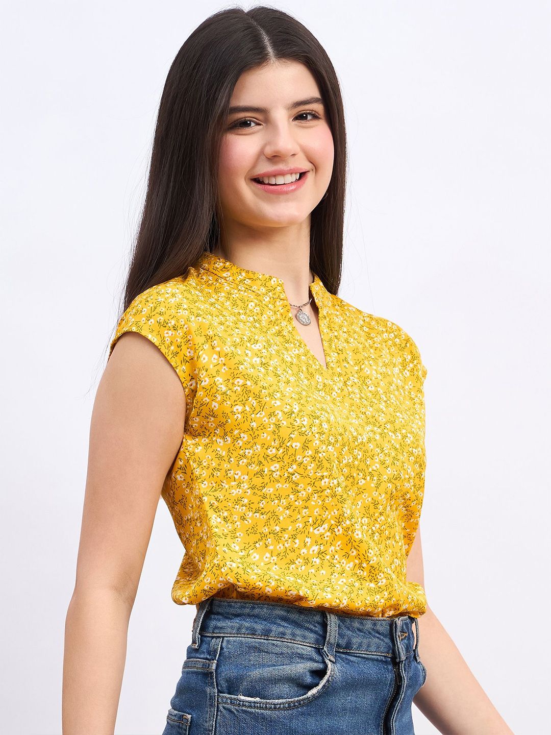 Berrylush Floral Print Keyhole Neck Top