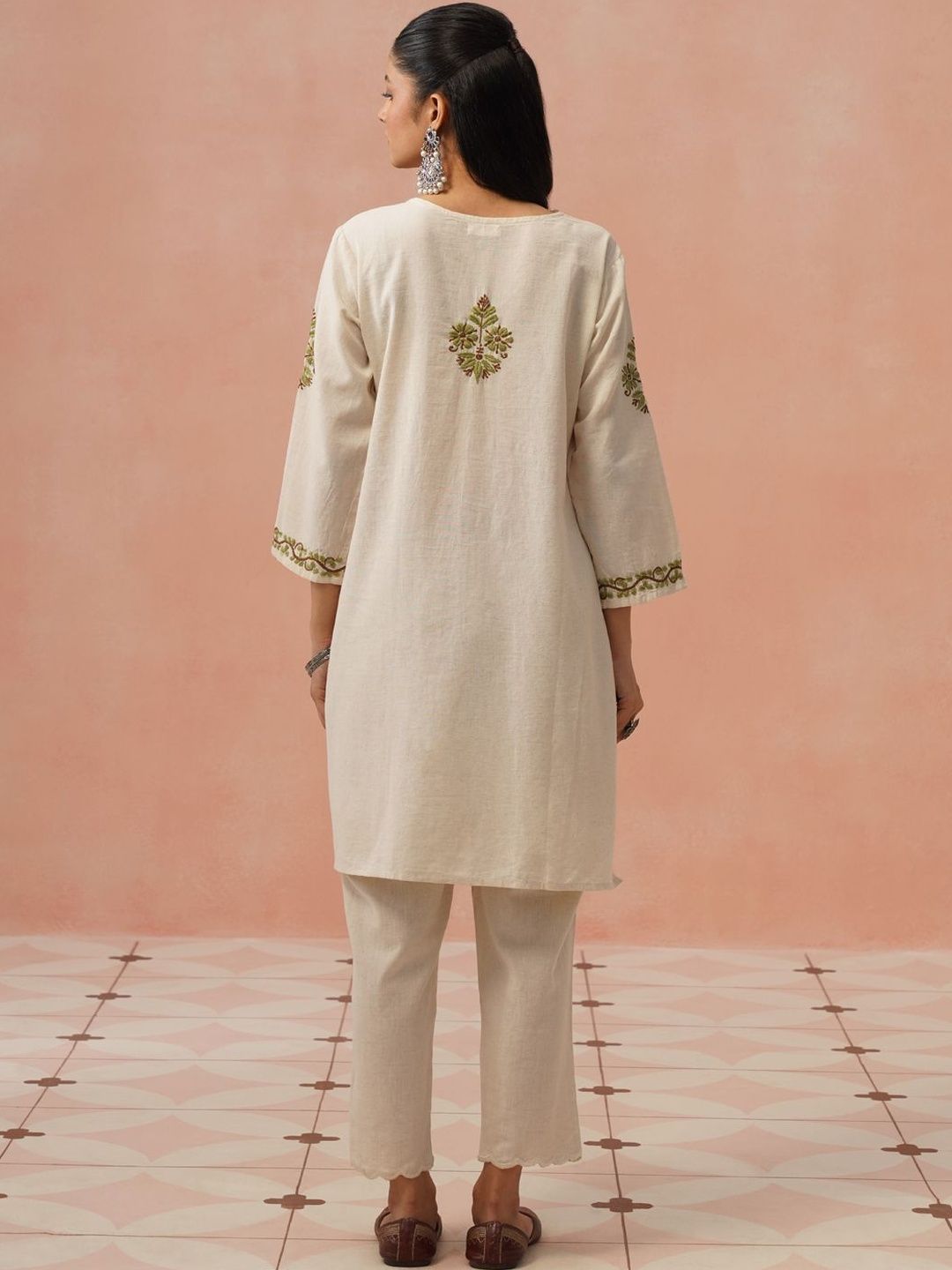 House of Chikankari Women Embroidered Thread Work Kurta