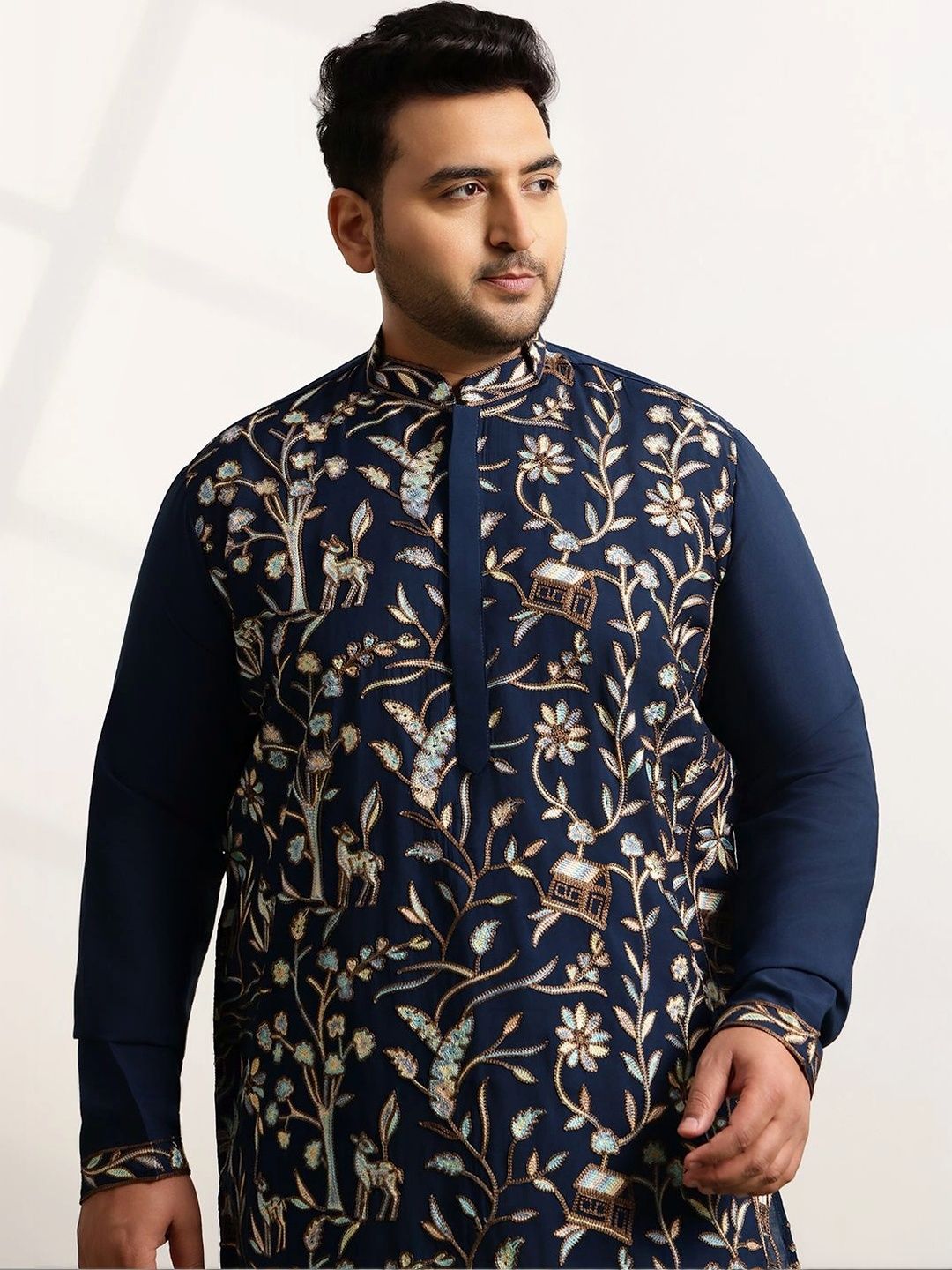 SOJANYA PLUS Men Embellished Thread Work Kurta