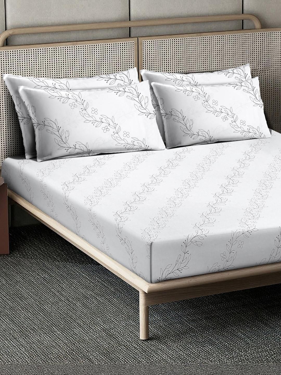 KLOTTHE Off White Printed Flat 400TC Pure Cotton Super King Bedsheet & 4 Pillow Covers
