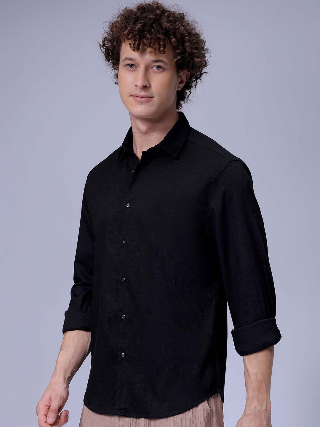 The Indian Garage Co Men Slim Fit Spread Collar Solid Casual Shirt