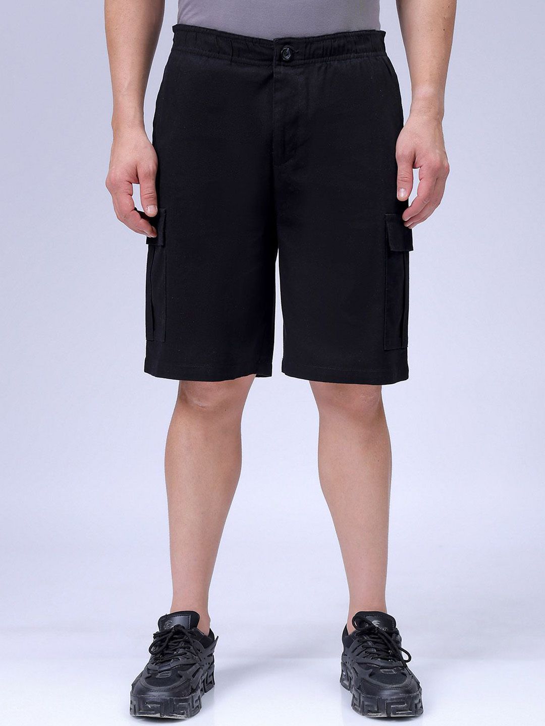 The Indian Garage Co Men Relaxed Fit Cotton Cargo Shorts