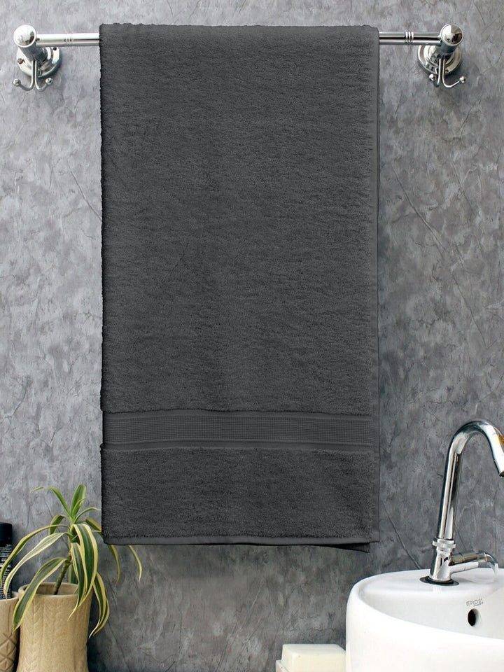 BOMBAY DYEING Charcoal Cotton 450 GSM Bath Towel