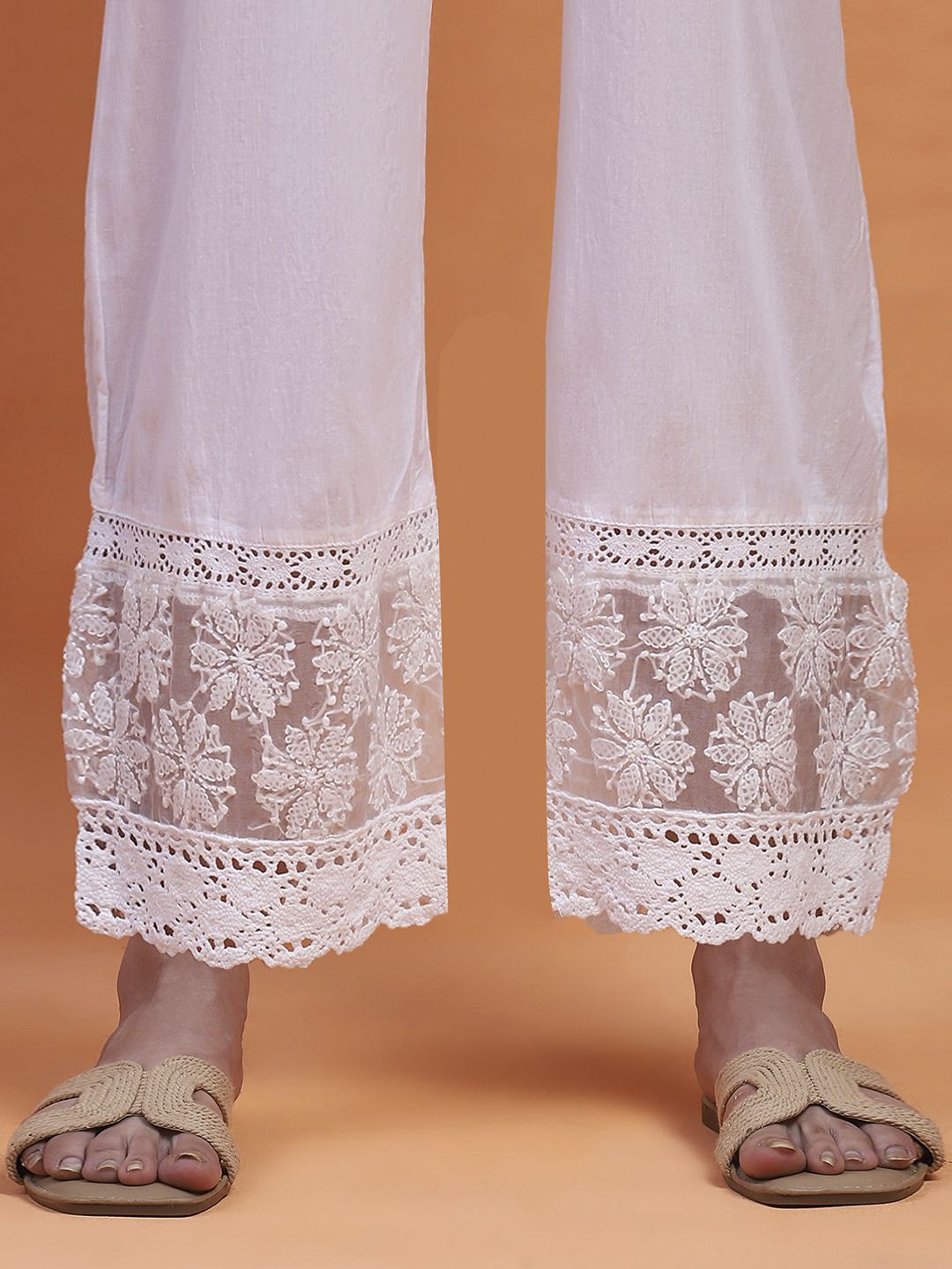 Rumah Wanita Chikankari Palazzo Bersulam Chikankari Kapas Putih