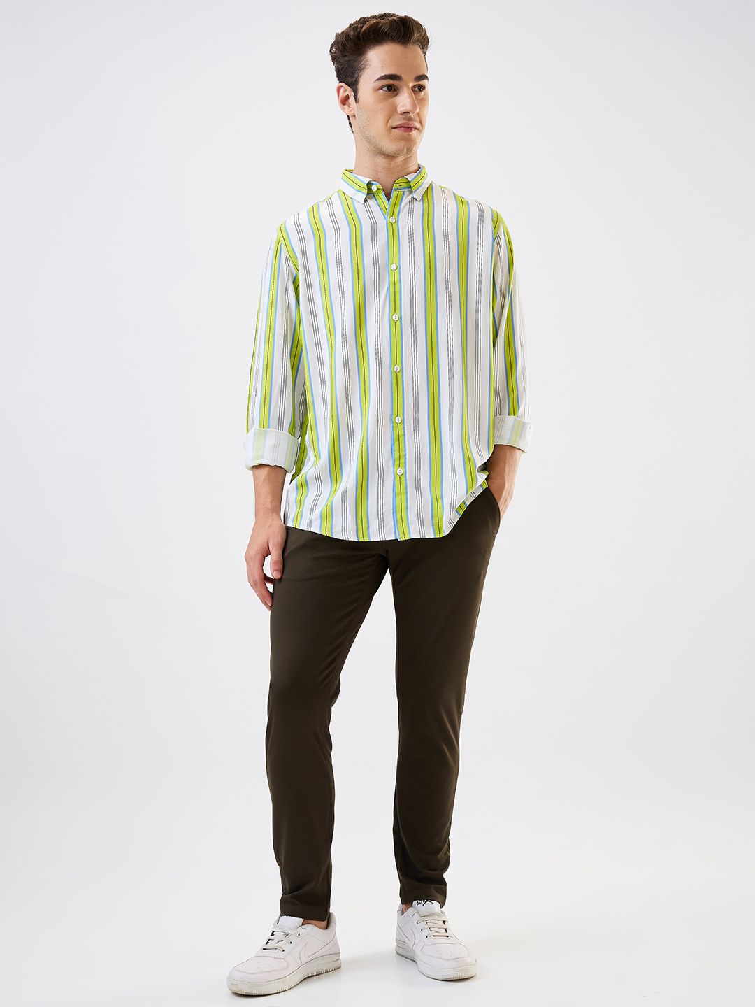 SPYKAR Men Slim Fit Spread Collar Vertical Striped Casual Shirt