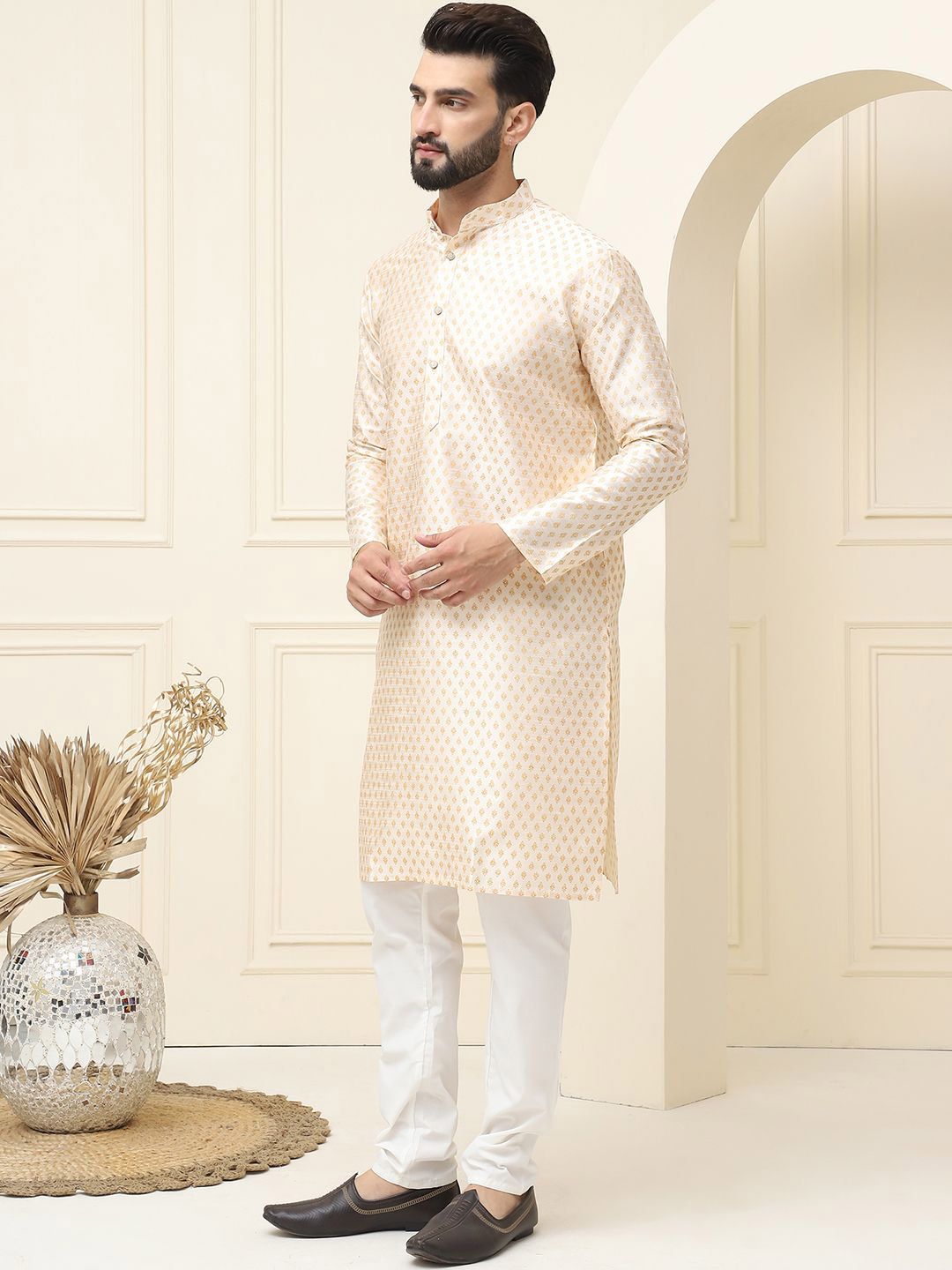 SOJANYA Ethnic Motifs Printed Regular Cotton Silk Kurta With Pyjama