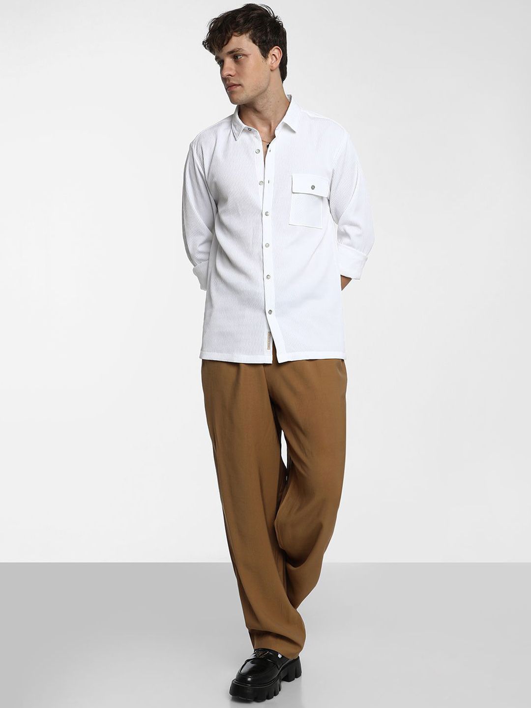 Campus Sutra Men Comfort Spread Collar Textured  Casual Shirt