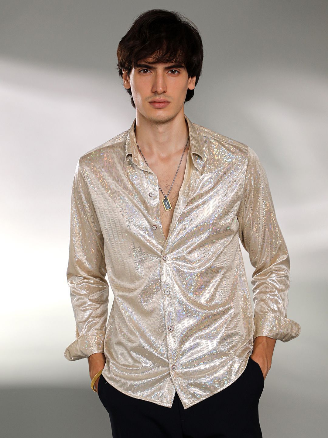 Campus Sutra Men Comfort Spread Collar Solid Casual Shirt