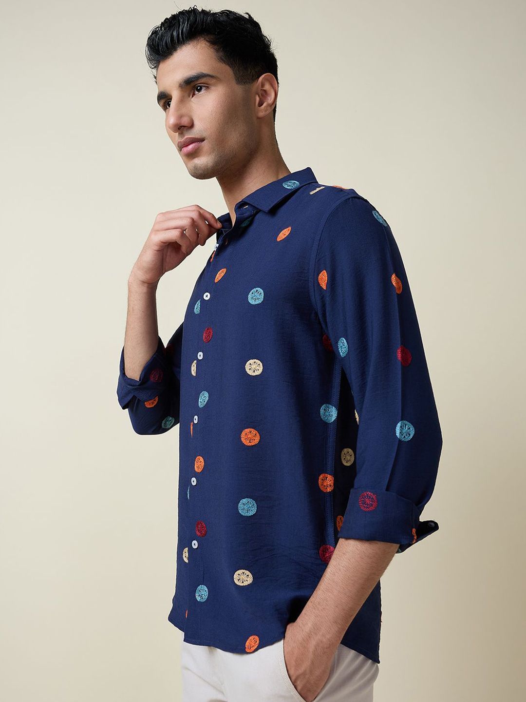 Thomas Scott Men Premium Fit Spread Collar Solid Casual Shirt