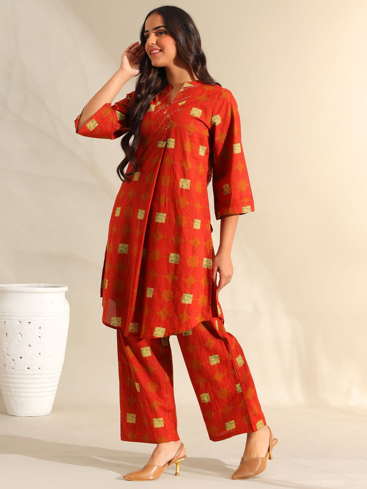 Mamicha Women Printed Regular Thread Work Pure Cotton Kurta with Palazzos