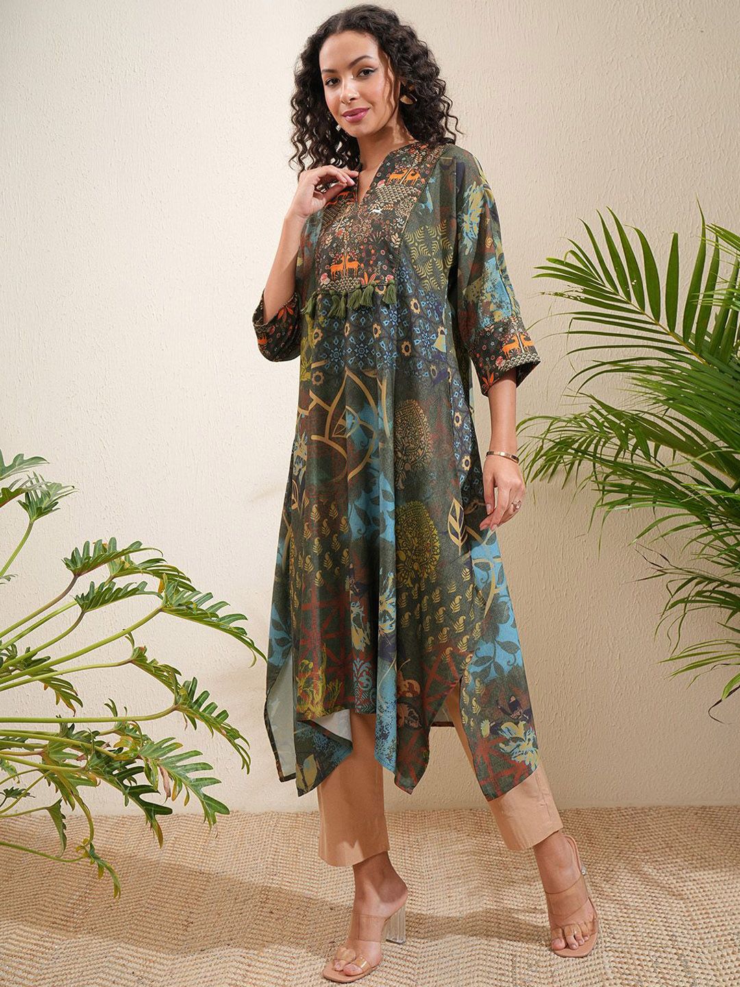 Vishudh Women Floral Printed Mandarin Collar A Line Kurta