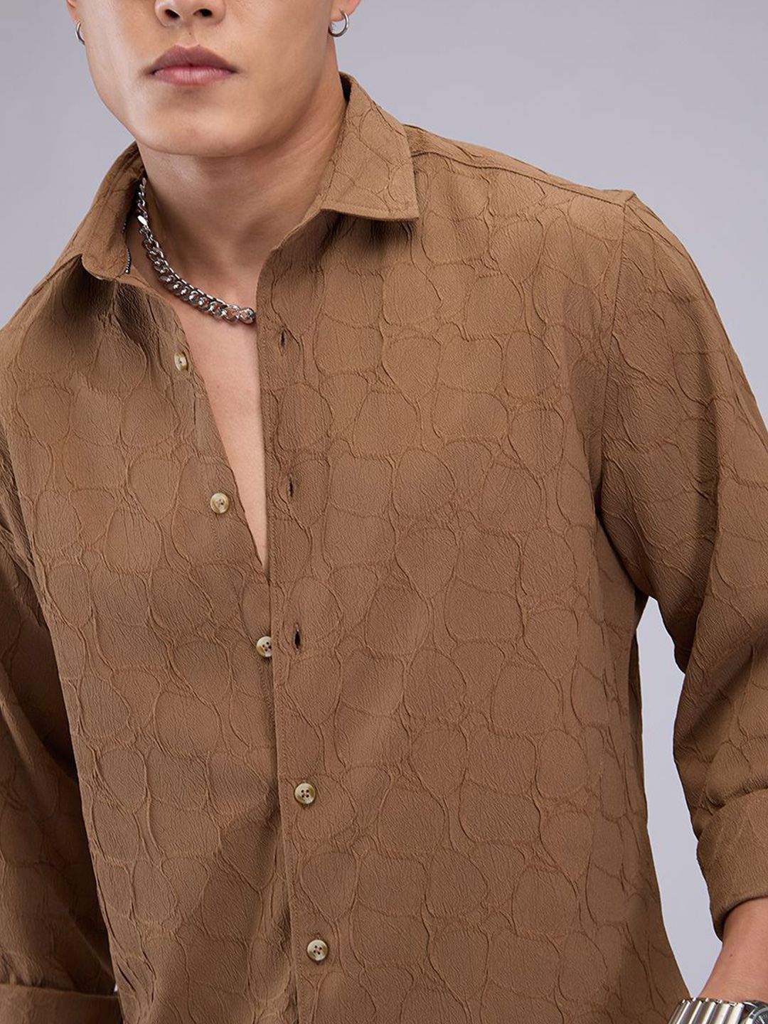 VASTRADO Men Classic Cutaway Collar Textured Slim Fit Casual Shirt