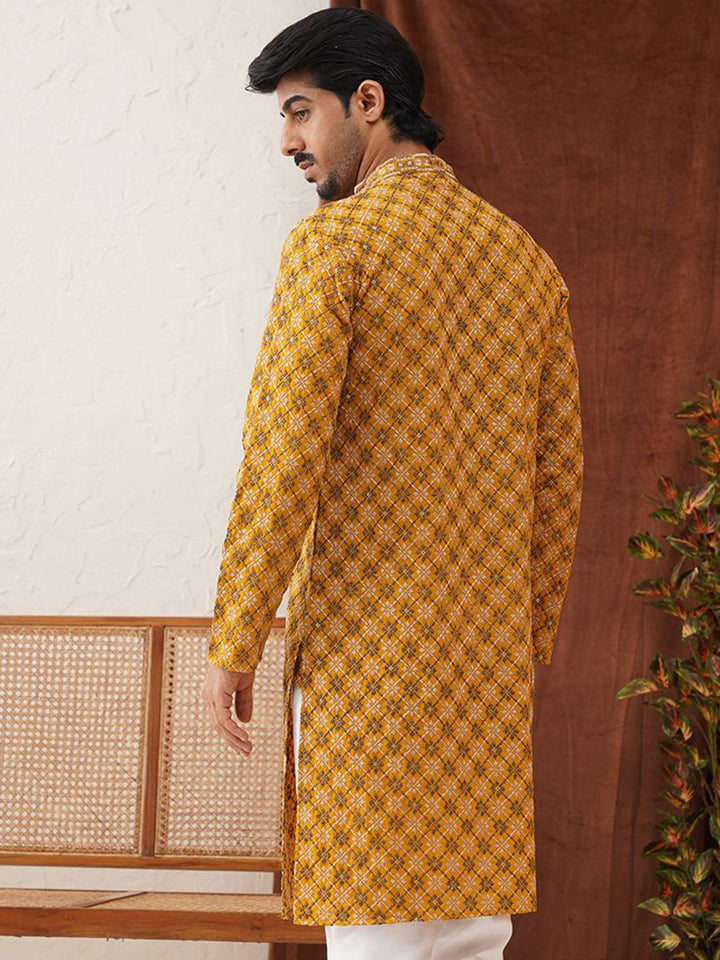 Jompers Men Embroidered Regular Sequinned Kurta with Pyjamas