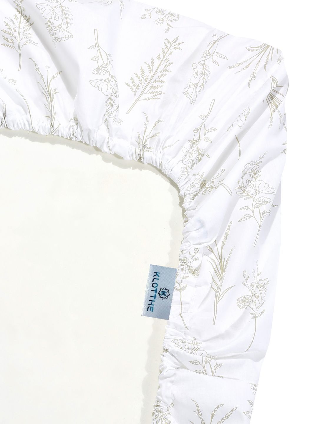 KLOTTHE White Floral Printed Dilengkapi 400 TC Cotton Super King dengan 2 Sarung Bantal