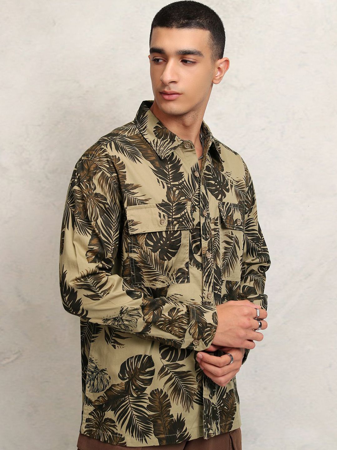 HIGHLANDER Men Tropical Printed Oversized Shirt With Flap Pockets