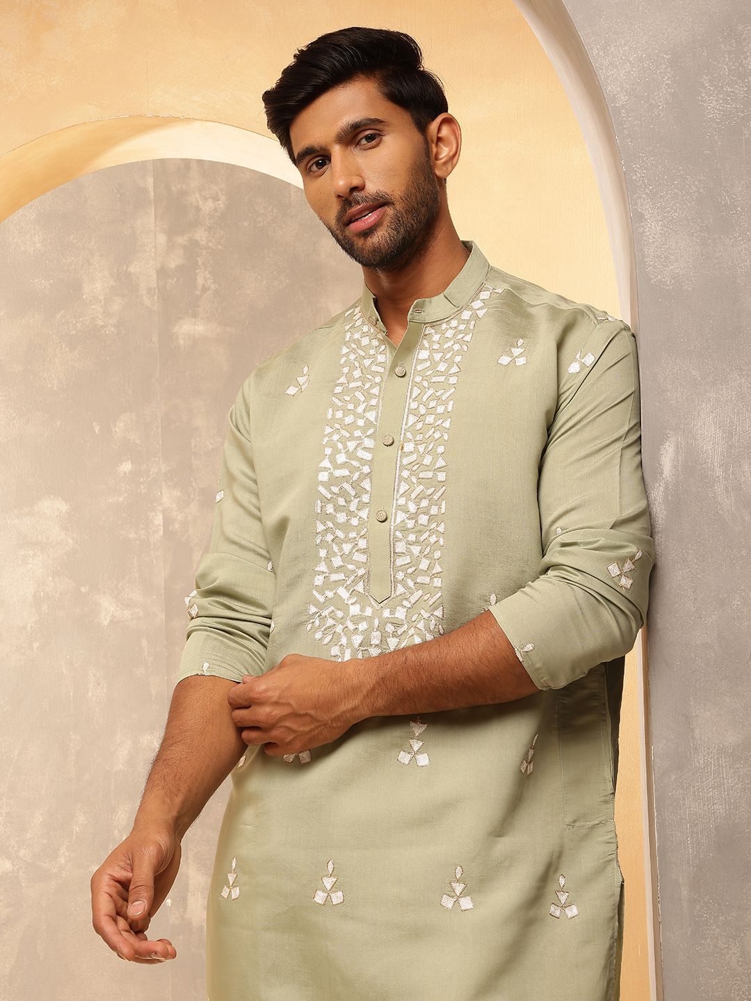 Anouk Geometric Embroidered Band Collar Thread Work Cotton Silk Straight Kurta