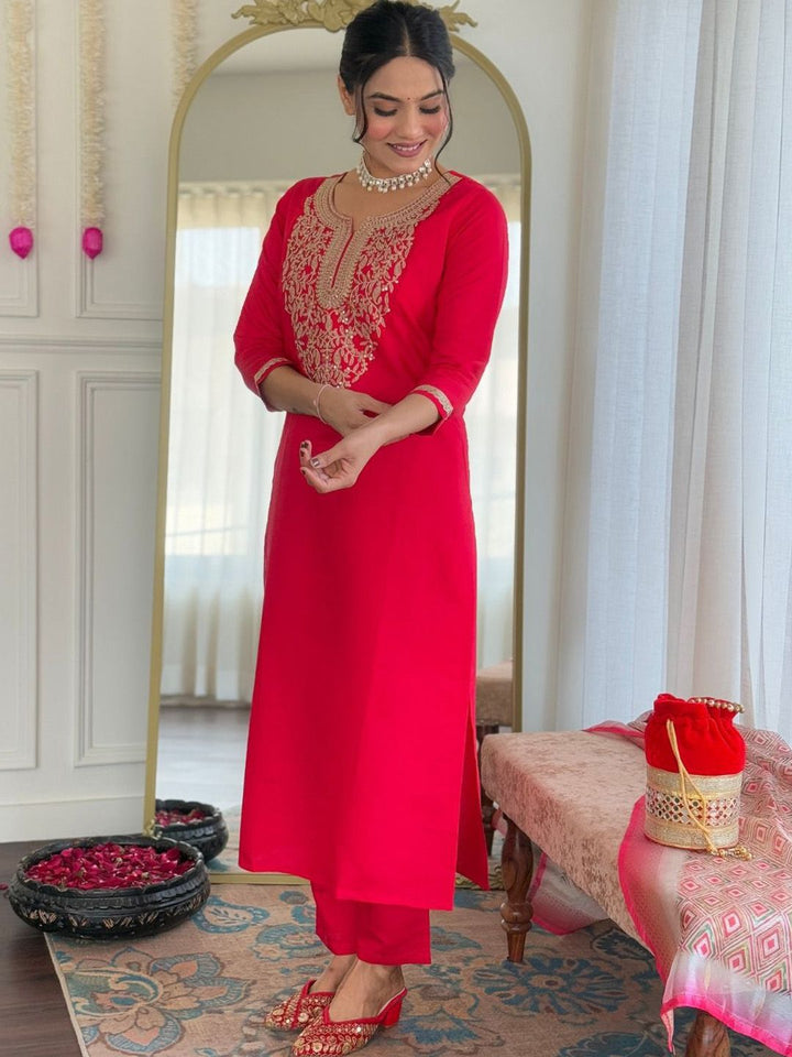 KALINI Women Floral Embroidered Regular Kurta with Trousers & With Dupatta