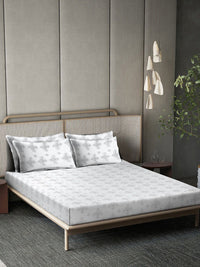 Myntra Elegant Homes White & Grey Floral 400 TC Cadar dengan 2 Sarung Bantal