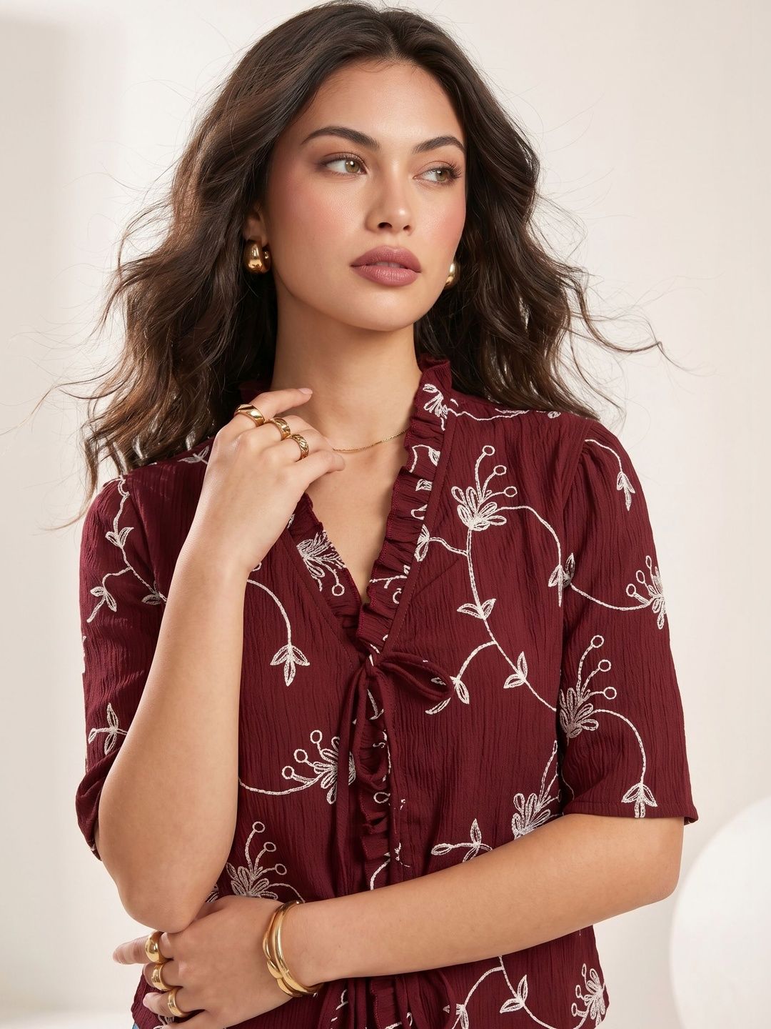 Mamicha Floral Embroidered Ruffles Top