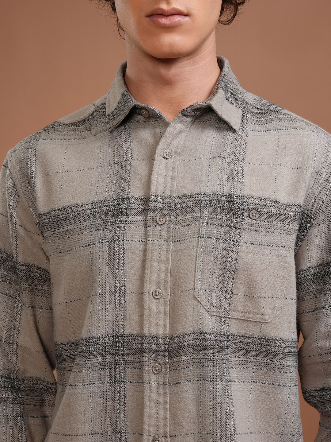 HIGHLANDER Men Spread Collar Checked Cotton Relaxed Fit Casual Shirt