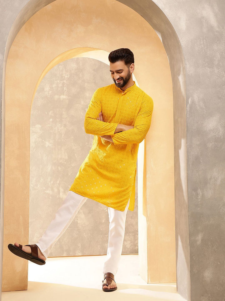 Anouk Yellow Geometric Embroidered Mandarin Collar Straight Pure Cotton Kurta With Pyjamas