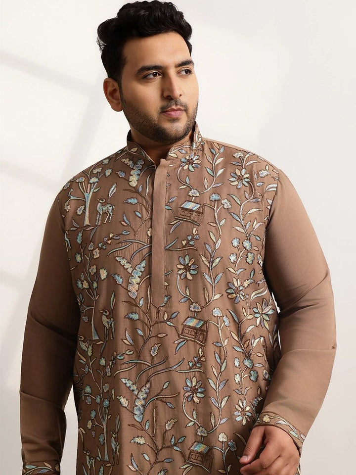 SOJANYA PLUS Men Floral Embroidered Regular Thread Work Kurta with Pyjamas