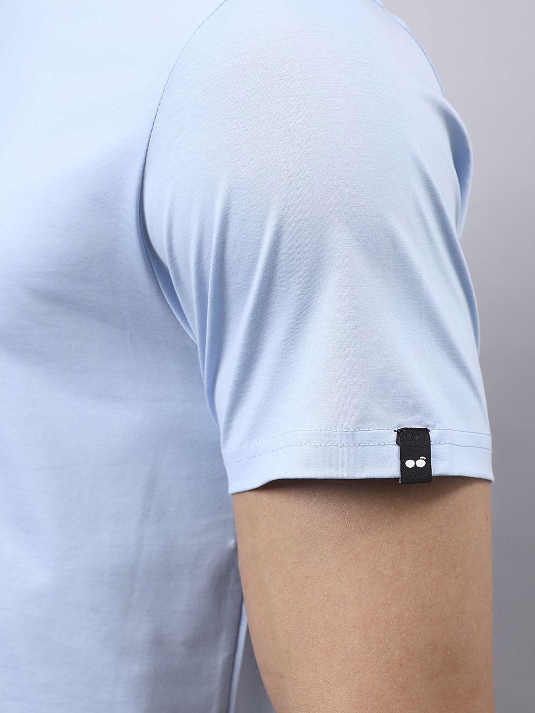 Bewakoof Men Printed V-Neck T-shirt