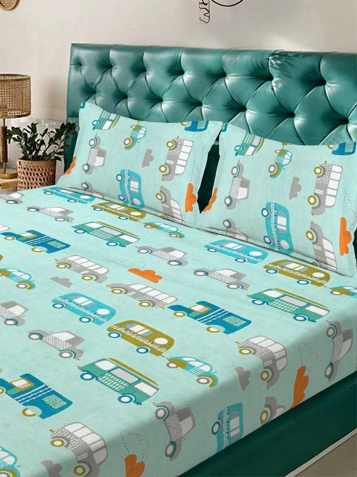 Myntra Elegant Homes Watak Kartun Hijau 300 TC Cadar Katil King dengan 2 Sarung Bantal
